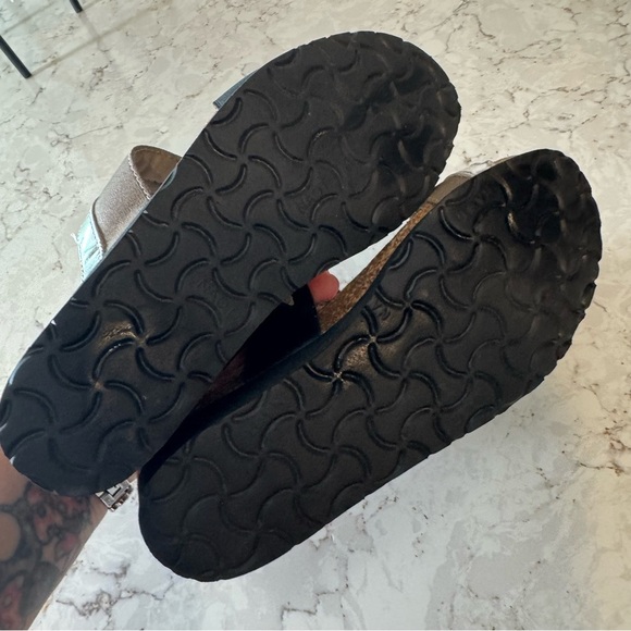 Naot Frankie slip on comfort size 5.5 Black and Silver Sandals - Picture 6 of 7